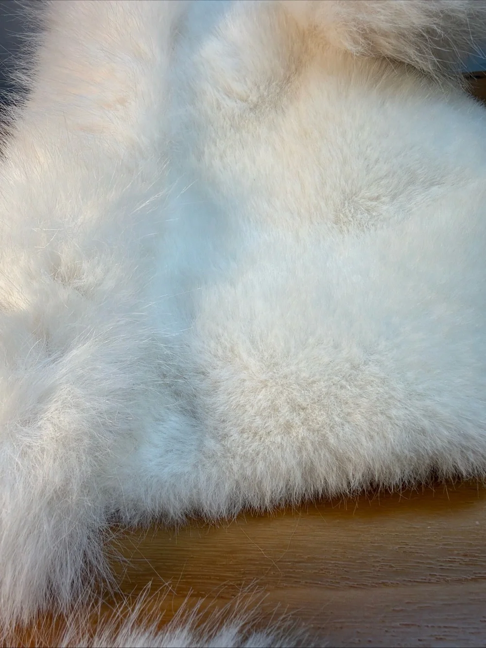 NWOT Faux Mink & Fox 4 Pom Fox Pompoms on top & On Dangling Ear Flap Strings